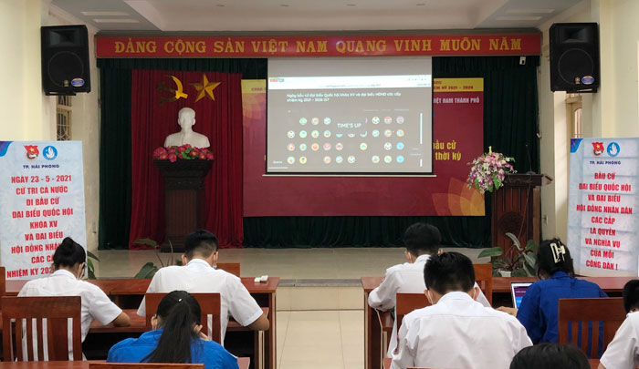 Cuộc thi trực tuyến Tìm hiểu về Quốc hội Việt Nam: Cuộc thi trực tuyến Tìm hiểu về Quốc hội Việt Nam đã đem lại rất nhiều niềm vui và kiến thức cho các thí sinh tham gia. Từ những kiến thức về lịch sử, cơ cấu, quy trình cho đến các hoạt động của Quốc hội đều được cập nhật mới nhất. Hãy xem hình ảnh để cảm nhận được tinh thần tích cực và hào hứng của các thí sinh.