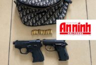 Bắt giữ 2 đối tượng tàng trữ 3 khẩu súng và 18 viên đạn