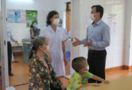 Đồng loạt triển khai tiêm gần 50.000 liều vắc xin phòng bại liệt cho trẻ trong tháng 6