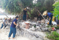 Bàn giao mặt bằng công trình vi phạm tại Bãi Cát Dứa 1 cho Vườn Quốc gia Cát Bà quản lý