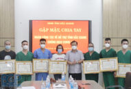 Chủ tịch UBND tỉnh Bắc Giang tặng Bằng khen cho 18 cá nhân Đoàn y bác sĩ Hải Phòng