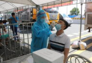 Thống nhất việc thu giá dịch vụ xét nghiệm nhanh kháng nguyên SARS-CoV-2 tại các chốt kiểm soát cửa ngõ thành phố