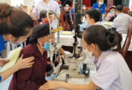 Bệnh viện Mắt Hải Phòng khám, chữa bệnh tri ân người có công nhân kỷ niệm 74 năm Ngày Thương binh Liệt sĩ