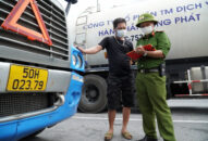 Lập ngay các Chốt kiểm soát dịch bệnh tại các bến, bãi đỗ xe để kiểm soát chặt chẽ các lái xe, phụ xe và phương tiện kinh doanh vận tải hàng hóa