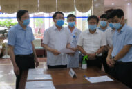 Phó Chủ tịch UBND thành phố Lê Khắc Nam đi kiểm tra cơ sở cách ly tập trung tại một số khách sạn của thành phố