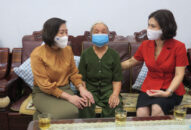 Lãnh đạo thành phố đi thăm, tặng quà gia đình chính sách tại quận Đồ Sơn