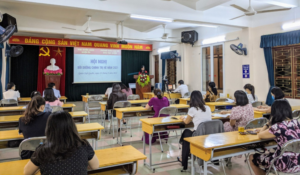 Hội nghị trực tuyến cho giáo viên: Hội nghị trực tuyến cho giáo viên trở thành xu hướng phổ biến trong thời đại số hóa này. Với nội dung đa dạng và đội ngũ giáo sư, chuyên gia giáo dục uy tín, hội nghị trực tuyến giúp giáo viên cập nhật kiến thức mới, chia sẻ kinh nghiệm và tạo ra cộng đồng giáo dục mạnh mẽ. Hãy tham gia để trở thành một người giáo viên tiên tiến và đóng góp vào sự phát triển của giáo dục Việt Nam.