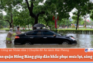 Công an quận Hồng Bàng giúp dân khắc phục mưa lụt, sáng 26-8