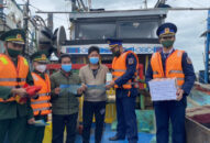 Lực lượng Cảnh sát biển tuyên truyền IUU cho ngư dân Bạch Long Vỹ
