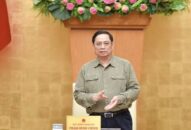 Thủ tướng yêu cầu phấn đấu tiêm hết 32 triệu liều vaccine trong tháng 11