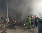 Dập tắt đám cháy xưởng sửa chữa ô tô tại quận Hải An