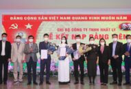 Đảng ủy phường Hạ Lý: Kết nạp đảng viên mới trong Chi bộ doanh nghiệp ngoài nhà nước