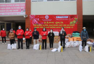 Hội Chữ thập đỏ trao tặng 260 suất quà cho người dân có hoàn cảnh khó khăn