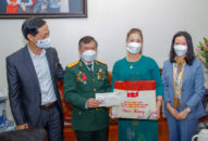 Phó Bí thư Thường trực Thành ủy thăm, tặng quà, chúc Tết các cá nhân tiêu biểu trên địa bàn quận Lê Chân