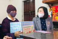 Trưởng Ban Tuyên giáo Thành ủy thăm, tặng quà, chúc Tết các cá nhân tiêu biểu trên địa bàn quận Đồ Sơn