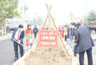 Phó Chủ tịch UBND thành phố Nguyễn Đức Thọ dự Lễ phát động Tết trồng cây tại quận Dương Kinh
