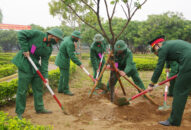 Bộ Chỉ huy Quân sự thành phố trồng gần 5.000 cây xanh tại Lễ phát động Tết trồng cây xuân Nhân Dần 2022