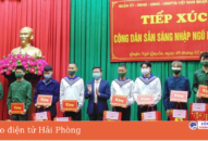 Quận Ngô Quyền: Tiếp xúc, tặng quà công dân sẵn sàng nhập ngũ