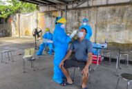 Từ ngày 2/3, chỉ cấp phát test nhanh kháng nguyên SARS-CoV-2 để làm xét nghiệm vào ngày thứ 7 cho các trường hợp F0 cách ly điều trị tại nhà