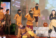 Lưu diễn vở cải lương “Anh hùng miền cửa Úc” tại xã Toàn Thắng (huyện Tiên Lãng)