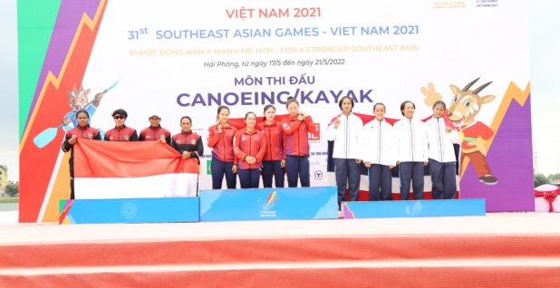 SEA Games 31: Đội đua thuyền Canoeing Việt Nam xuất sắc đoạt thêm 2 huy chương vàng ngày thi đấu thứ 3