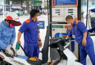 Giá xăng dầu tăng: Tiếp cận theo hướng mở