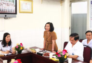 Trưởng Ban Tuyên giáo Thành ủy dự sinh hoạt chi bộ tại chi bộ Chi bộ Khoa gây mê hồi sức trực thuộc Đảng bộ Bệnh viện Hữu nghị Việt Tiệp