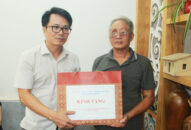 Trưởng Ban Dân vận Thành ủy thăm, tặng quà đối tượng chính sách trên địa bàn quận Kiến An nhân dịp kỷ niệm 75 năm Ngày Thương binh, liệt sỹ