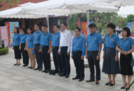 Đoàn công tác Tổng Liên đoàn Lao động Việt Nam dâng hương tại Nhà tưởng niệm đồng chí Nguyễn Đức Cảnh