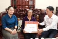 Phó Chủ tịch HĐND thành phố thăm và tặng quà một số đối tượng chính sách tiêu biểu tại huyện An Dương nhân dịp kỷ niệm 75 năm Ngày thương binh, liệt sỹ