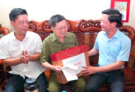 Chủ tịch HĐND thành phố thăm, tặng quà người có công trên địa bàn huyện Thủy Nguyên nhân dịp kỷ niệm 75 năm Ngày Thương binh, liệt sỹ