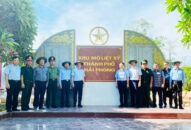 Đoàn đại biểu lãnh đạo thành phố dâng hương, dâng hoa, tưởng niệm các anh hùng liệt sỹ tại tỉnh Quảng Trị