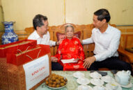 Đoàn công tác thành phố Đà Nẵng thăm, tặng quà các gia đình chính sách tại thành phố Hải Phòng nhân dịp kỷ niệm 75 năm Ngày Thương binh, liệt sỹ