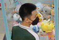 Truy tìm người đổ keo phá hoại máy gắp thú bông ở 3 cửa hàng Circle K