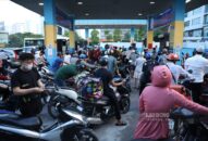 Giá xăng giảm 3.600 đồng mỗi lít