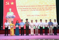 Bộ Công an tặng kỷ niệm chương “Vì sự nghiệp xây dựng cơ sở dữ liệu quốc gia về dân cư” đối với 1.628 cá nhân trên địa bàn thành phố Hải Phòng