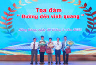 Tọa đàm “Đường đến vinh quang”: Truyền cảm hứng, tạo động lực, tiếp thêm ý chí, nghị lực và quyết tâm cho các em học sinh giỏi của quận Hồng Bàng