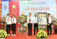 Phó Bí thư Thường trực Thành ủy dự Lễ khai giảng tại Trường THCS Nguyễn Bỉnh Khiêm, huyện Vĩnh Bảo