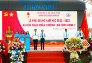 Trường THPT chuyên Trần Phú tưng bừng khai giảng năm học mới và Đón nhận Huân chương Lao động Hạng 3