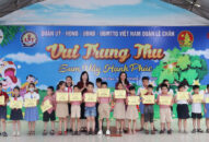 Quận Lê Chân trao tặng nhiều phần quà cho học sinh tại chương trình “Vui Trung thu sum vầy hạnh phúc”