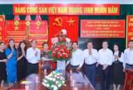 Quận Hồng Bàng: Thăm và chúc mừng các doanh nghiệp tiêu biểu trên địa bàn nhân kỷ niệm 18 năm Ngày Doanh nhân Việt Nam