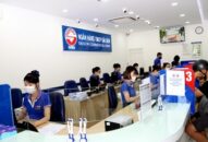 Chuyện thời cuộc: Tránh bị tác động bởi tâm lý đám đông