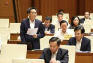 Phó Thủ tướng Vũ Đức Đam làm rõ một số vấn đề về giáo dục, y tế