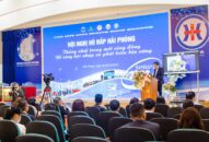 Hơn 400 đại biểu tham gia trực tiếp và hơn 1.000 đại biểu tham gia trực tuyến Hội nghị khoa học Hô hấp Hải Phòng (HAPRESCO) năm 2022