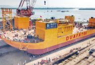 Duafat 06 hạ thủy thành công “siêu phẩm” sà lan tự nâng lớn nhất Việt Nam