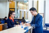 Lãi suất nhiều ngân hàng đồng loạt tăng kịch trần