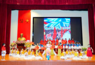 Quận Dương Kinh: “Liên hoan múa hát về mái trường thân yêu”