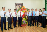 Phó Bí thư Thường trực Thành ủy Đỗ Mạnh Hiến chúc mừng Ủy ban MTTQ Việt Nam thành phố nhân kỷ niệm 92 năm Ngày truyền thống MTTQ Việt Nam