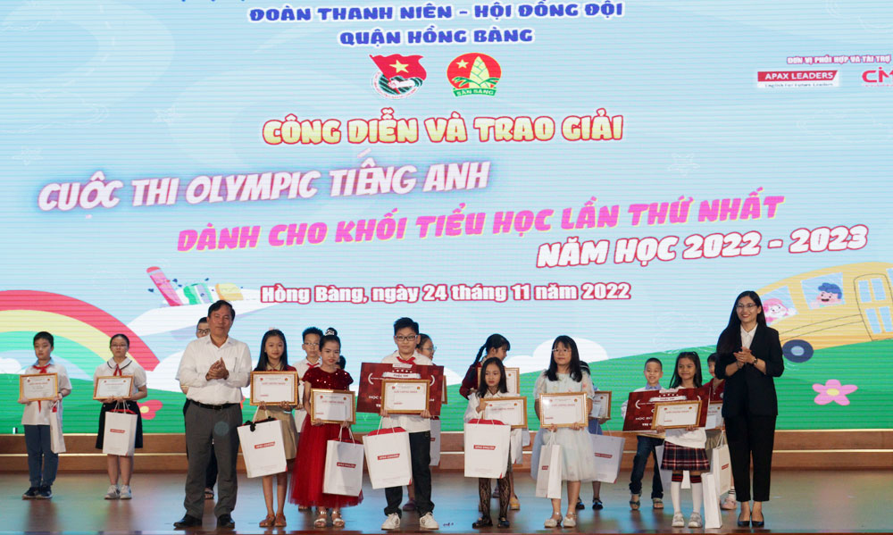 Công diễn và trao giải Cuộc thi “Olympic tiếng Anh dành cho khối Tiểu ...