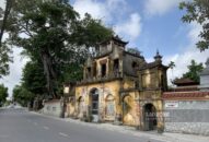 Về đất Cảng Hải Phòng khám phá kiến trúc cổng chùa cổ trăm tuổi